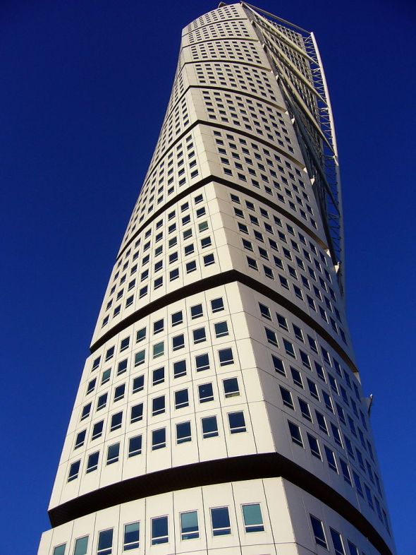 800px-The_Turning_Torso,_Malmo